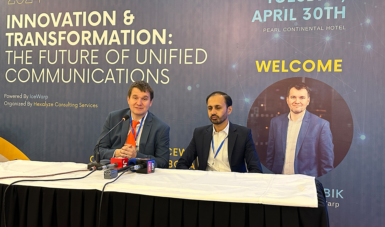 Jan Urbik (left), Global Chief Sales Officer of IceWarp, and Syed Saad Shah, CEO of Hexalyze, speak at a press conference held on April 30, 2024 in Karachi, Pakistan. (AN Photo)