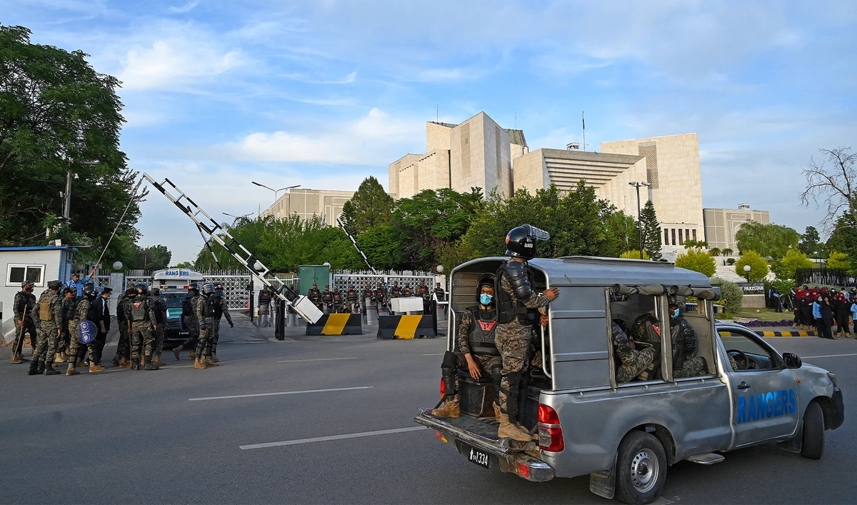 Paramilitary soldiers cordon off the Supreme Court after arrival of Pakistan's former Prime Minister Imran Khan in Islamabad on May 11, 2023. (AFP/File)