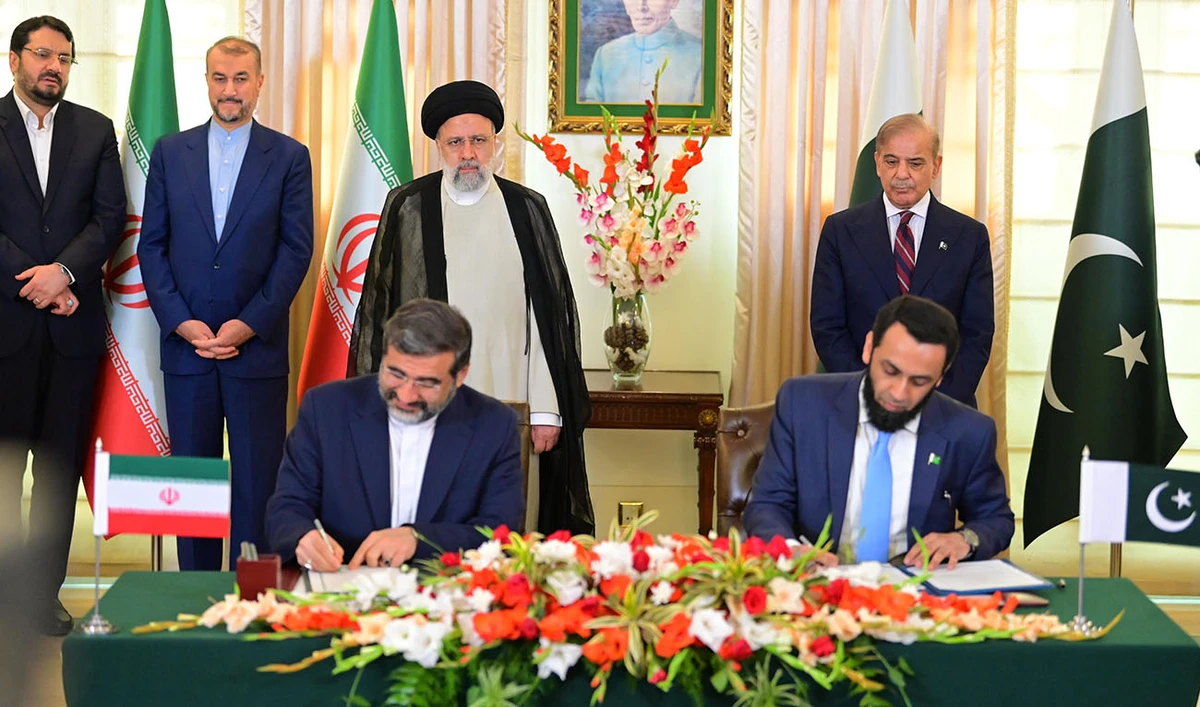 Pakistan Prime Minister Shehbaz Sharif and Iranian President Ebrahim Raisi witness signing of MoUs of cooperation in different fields between the two countries in Islamabad, Pakistan, on April 22, 2023. (Government of Pakistan)