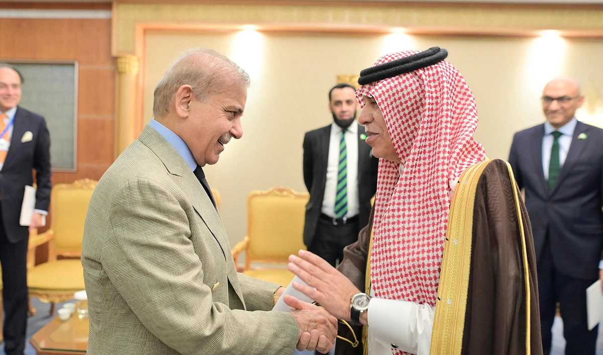 Prime Minister Shehbaz Sharif meeting with Saudi Minister of Commerce Majid Al-Qasabi on the sidelines of a special meeting of the World Economic Forum in Riyadh on April 29, 2024. (Photo courtesy: PMO)