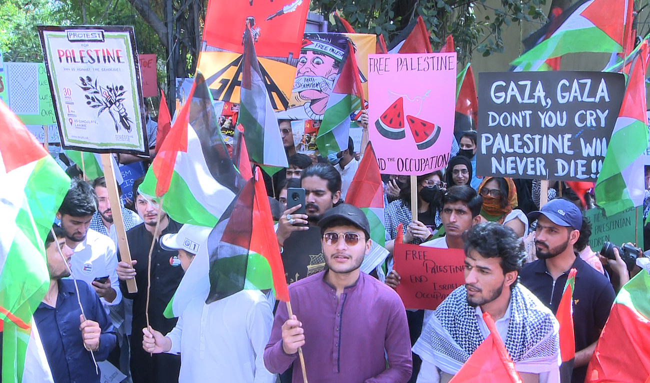 Students hold banners and placards during a protest against Israel’s attacks on the Palestinian Gaza Strip outside US consulate building in Lahore on April 30, 2024. (AN Photo)