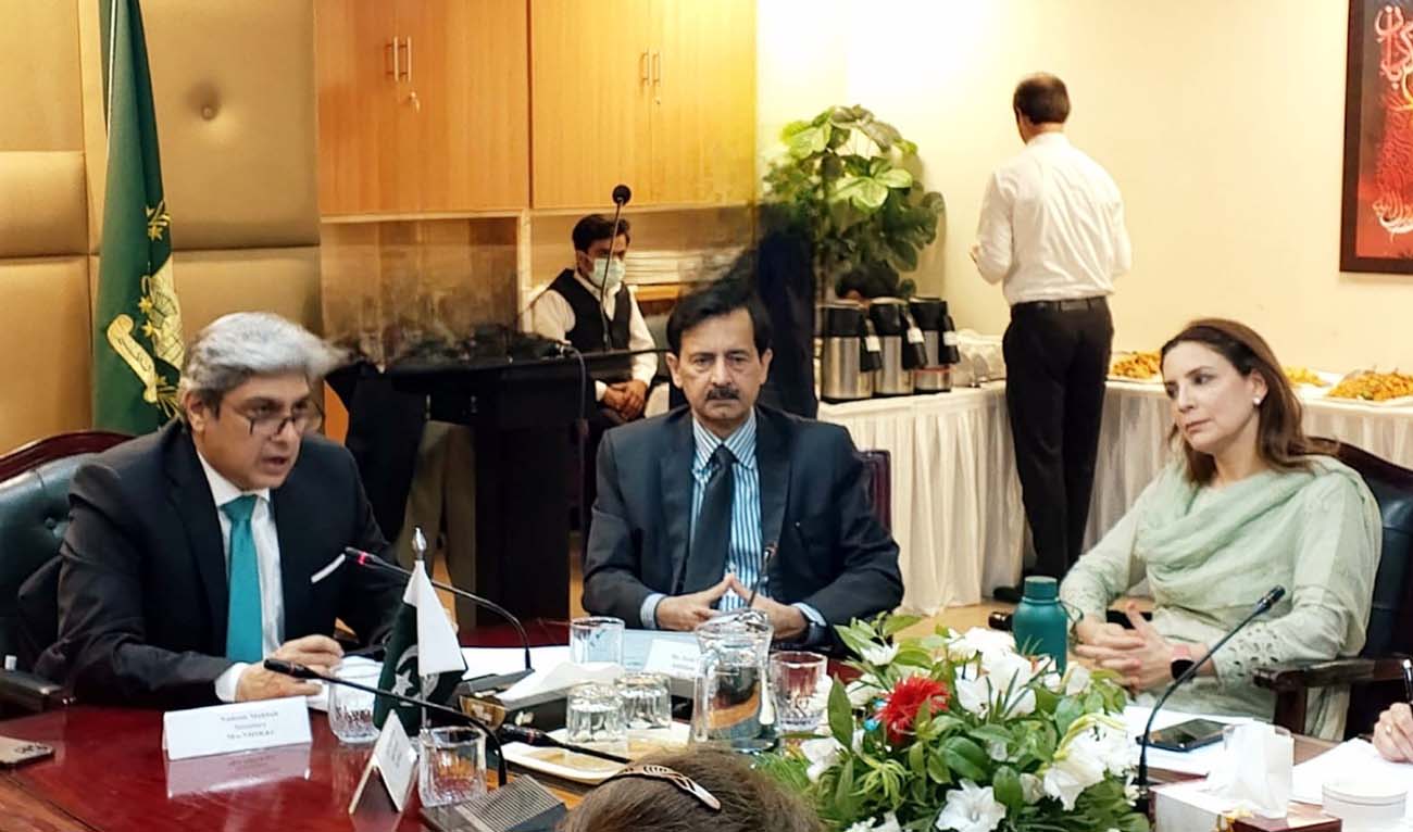 Federal Health Secretary Nadeem Mahbub chairs the inaugural meeting of the National Nutrition Task Force in Islamabad, Pakistan on May 11, 2024. (Photo courtesy: Ministry of Health)