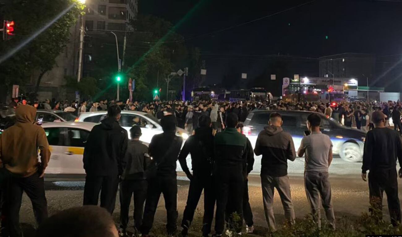 The still image taken from a video shows crowds gather in Bishkek, Kyrgyzstan, in the early hours of May 18, 2024. (Photo courtesy: Radio Free Europe)