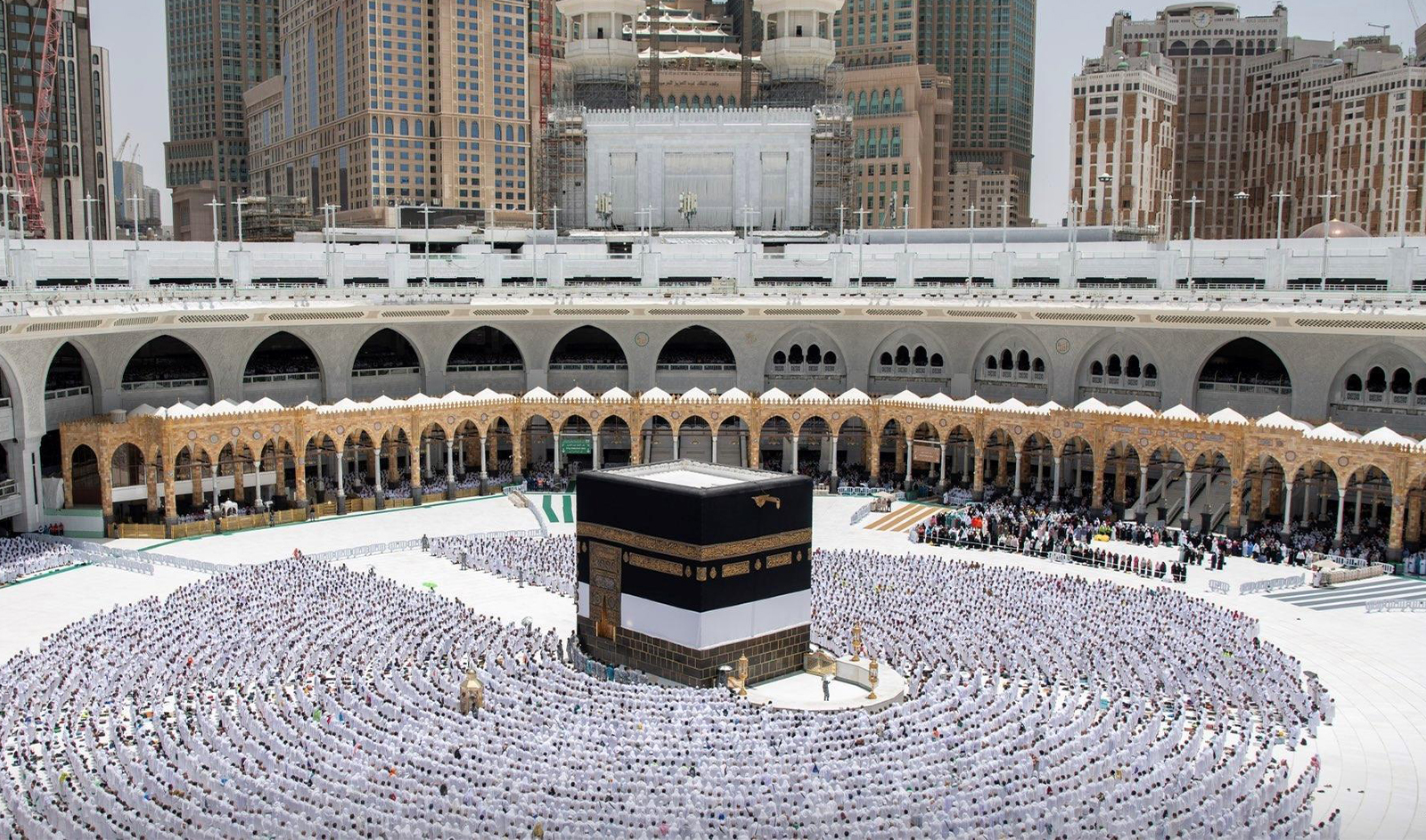 Muslim worshippers gather to pray around the Kaaba, Islam's holiest shrine, at the Grand Mosque in the holy city of Makkah, on May 31, 2024. (SPA)
