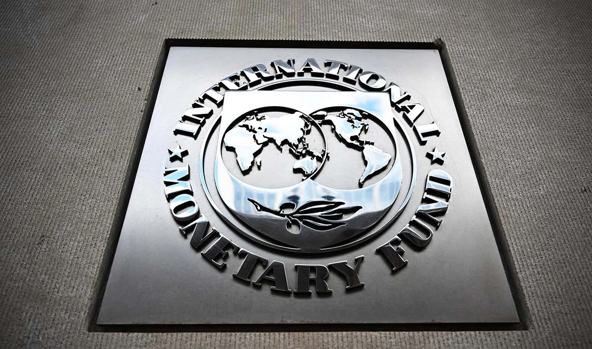The seal of the International Monetary Fund is at the headquarters building in Washington, DC, April 12, 2024, in Washington, DC. (AFP/File)
