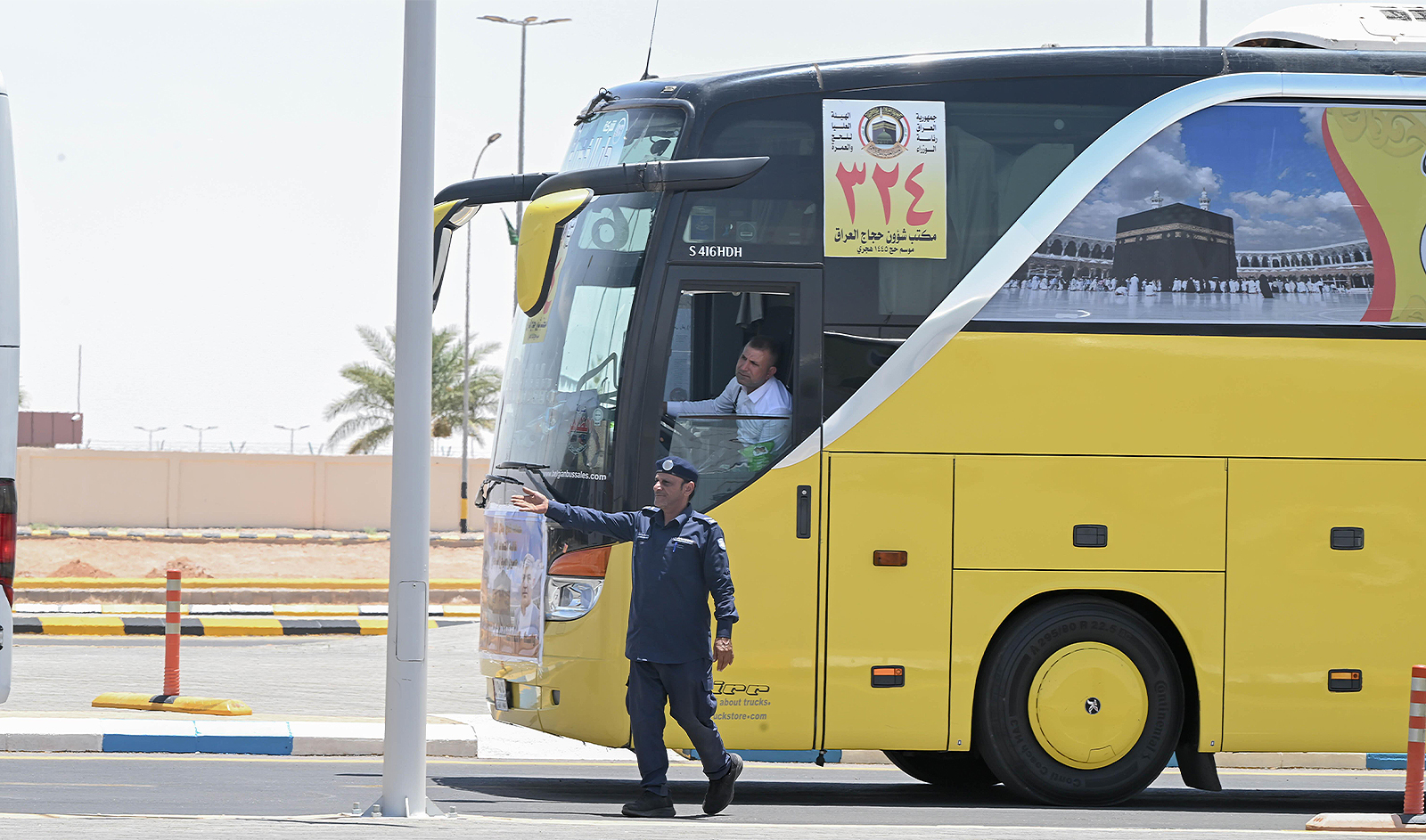 A bus awaits for Hajj pilgrims in Makkah, Saudi Arabia on June 2, 2024. (SPA)