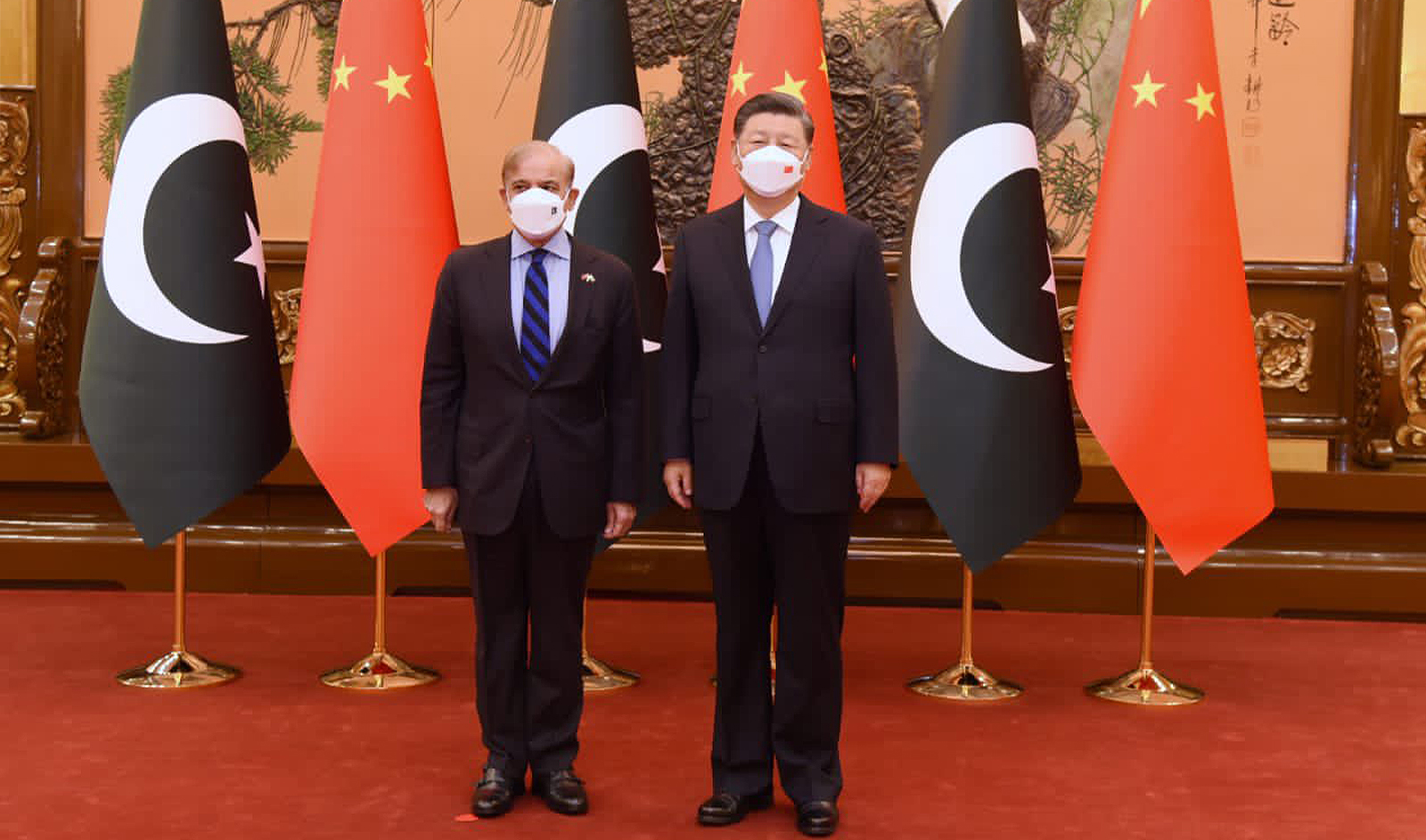 Pakistan Prime Minister Shehbaz Sharif (left) meets Chinese President Xi Jinping in Beijing, China on November 2, 2022. (@PakinChina_/X)