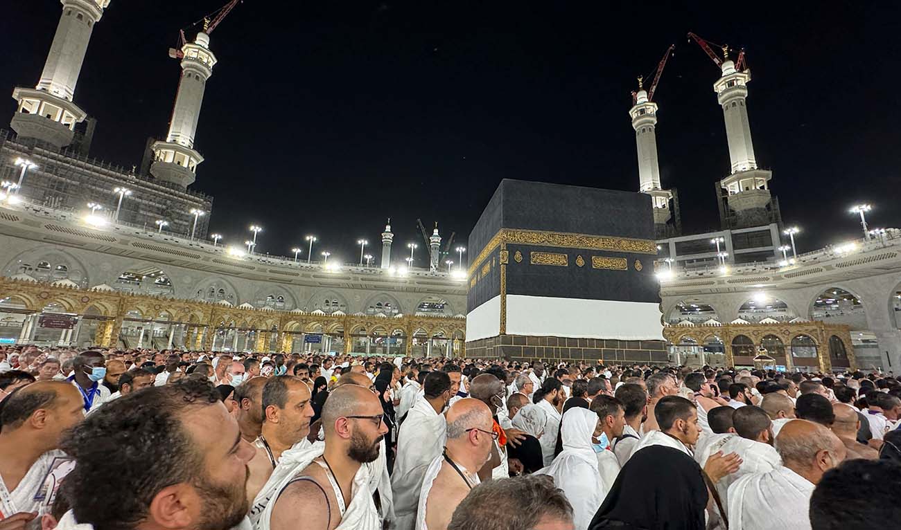 Muslim pilgrims circle the Kaaba as they perform Tawaf during the annual haj pilgrimage, at the Grand Mosque, in Mecca, Saudi Arabia June 16, 2024. (Reuters)