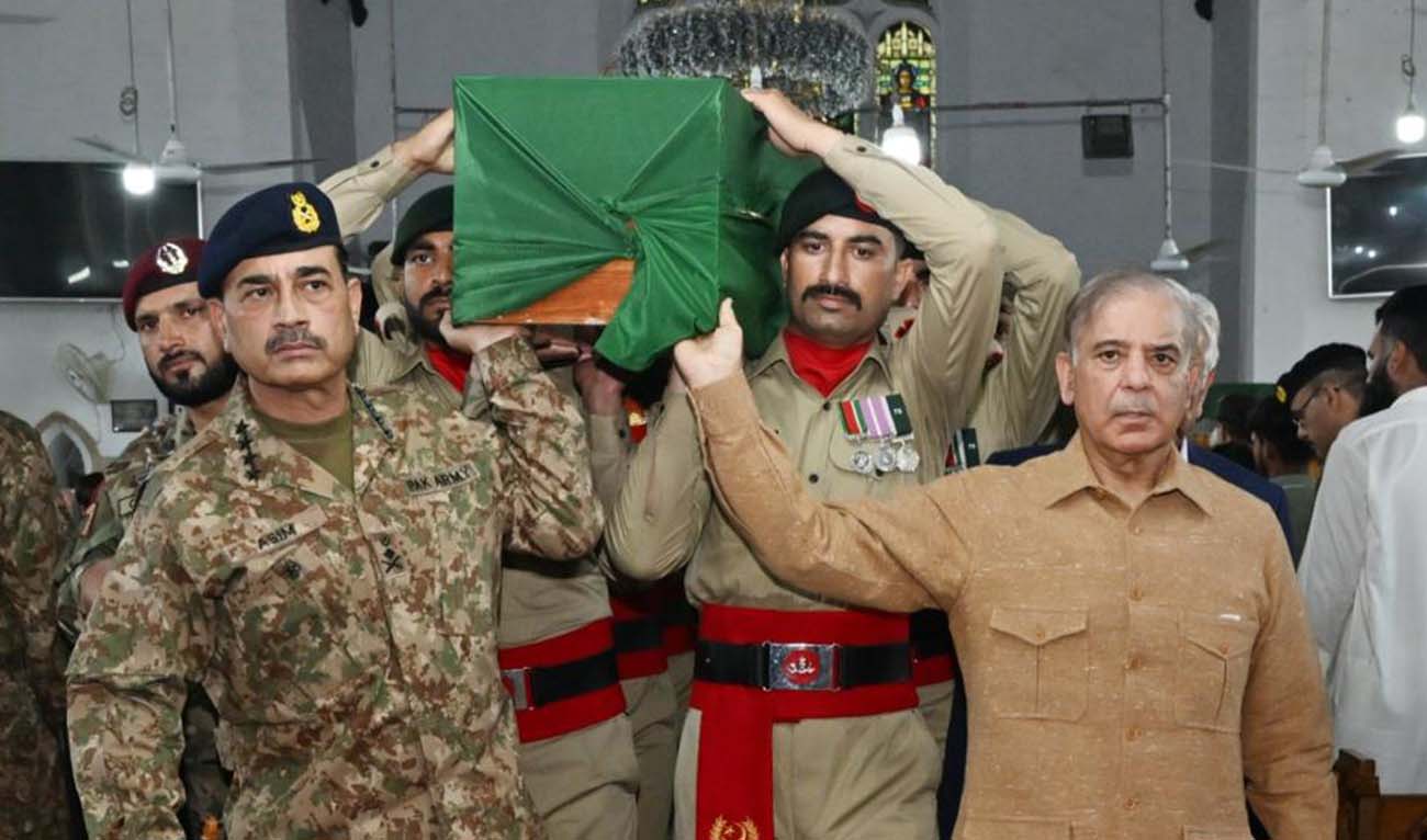 Prime Minister Shehbaz Sharif (R) and army chief attend the memorial service of Pakistan Army's sepoy Haroon William at the Saint Paul's Church, Rawalpindi, on June 22, 2024. (Photo courtesy: ISPR)