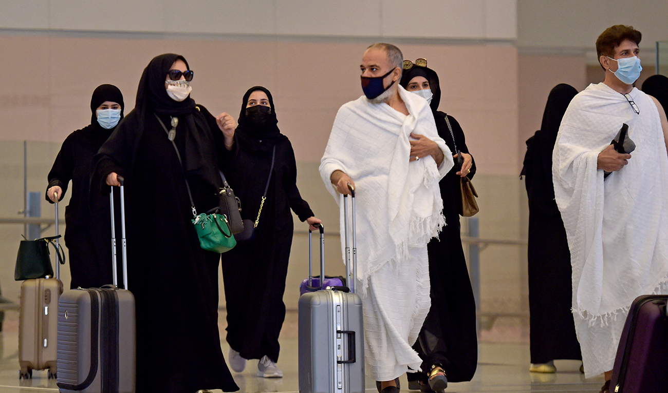 Pilgrims arrive at King Abdulaziz International Airport at Jeddah, Saudi Arabia, on August 15, 2021. AFP/File)