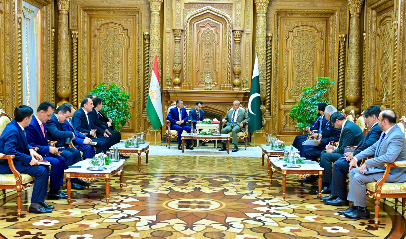 Tajikistan Prime Minister Qohir Rasulzada (center, left) gestures during his meeting with Pakistan Prime Minister Shehbaz Sharif in Dushanbe on July 3, 2024. (Photo courtesy: PMO)