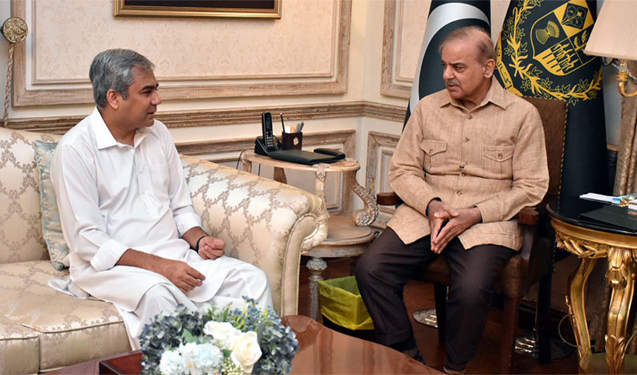 Pakistan Prime Minister Shehbaz Sharif (right) meets Pakistan Cricket Board (PCB) Chairman Mohsin Naqvi in Lahore, Pakistan on April 12, 2024. (PTV News)