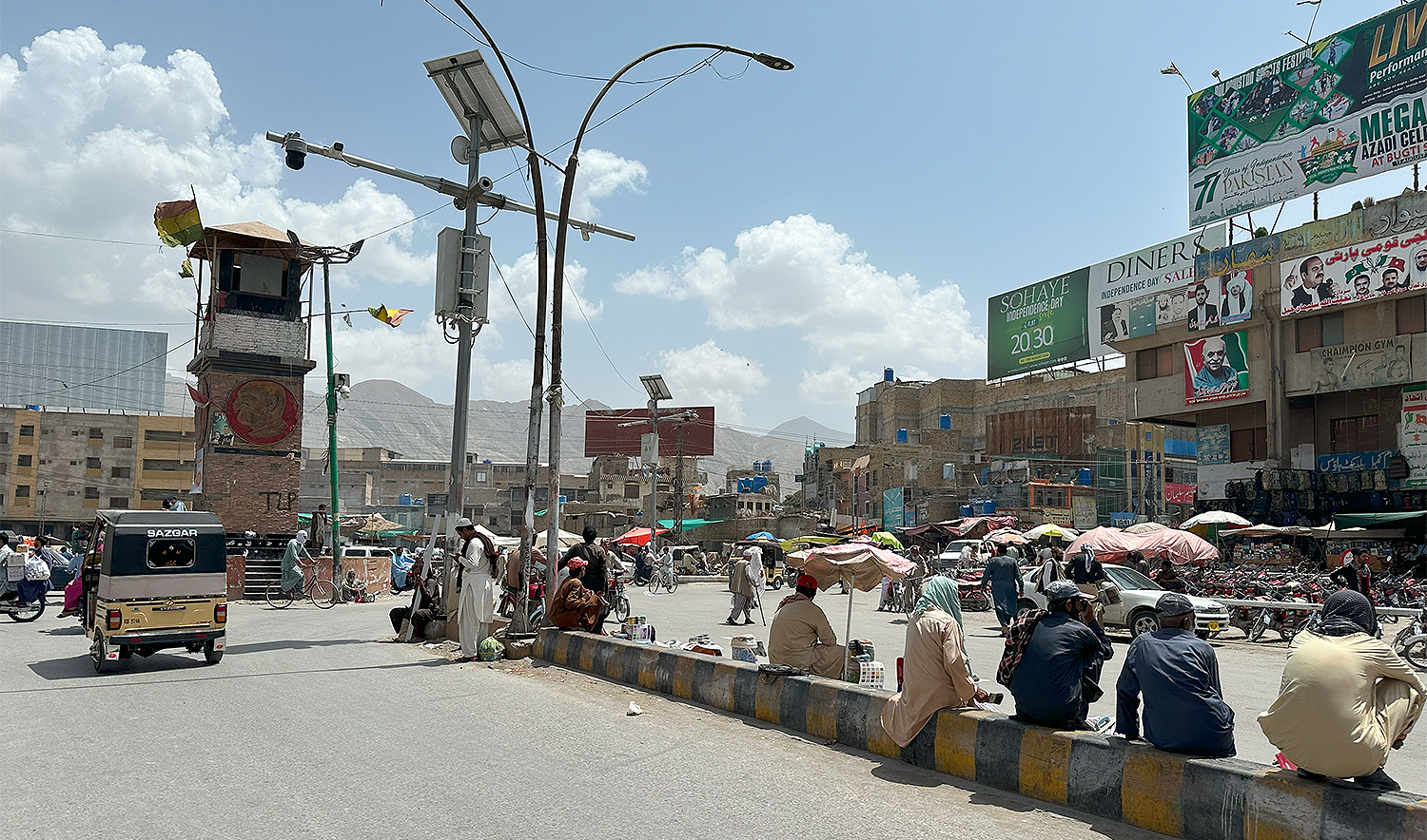 Laborers sit at a famous public square in Quetta, Pakistan, on August 12, 2024 which used to be a site for merchandise selling for Independence Day. (AN photo)