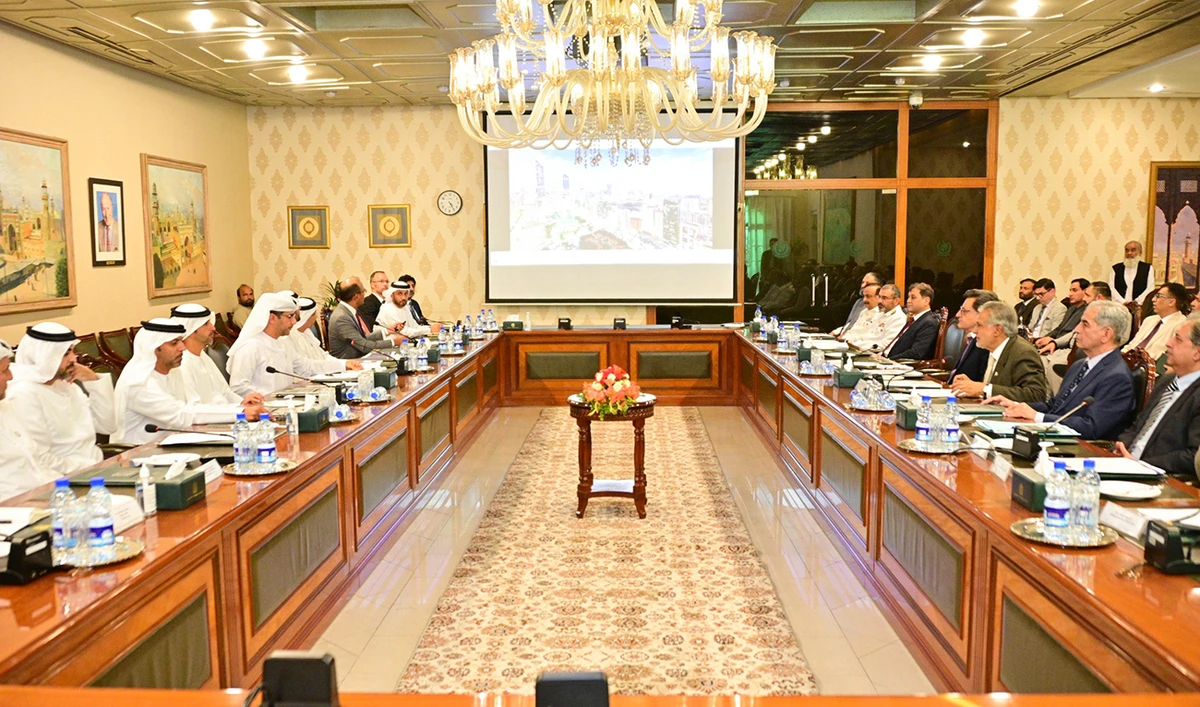 A high-ranking delegation from the United Arab Emirates in a meeting with Pakistan’s deputy prime minister, Ishaq Dar, in Islamabad, Pakistan on August 20, 2024. (Photo courtesy: Office of the Deputy Prime Minister)