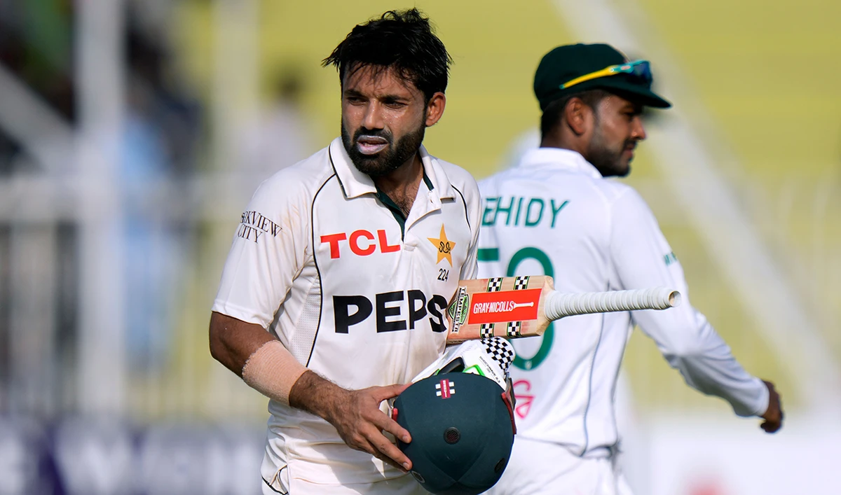 Pakistan's Mohammad Rizwan walks off the field after Pakistan declared their first innings during the second day of first cricket test match between Pakistan and Bangladesh, in Rawalpindi, Pakistan, Thursday, Aug. 22, 2024. (AFP)