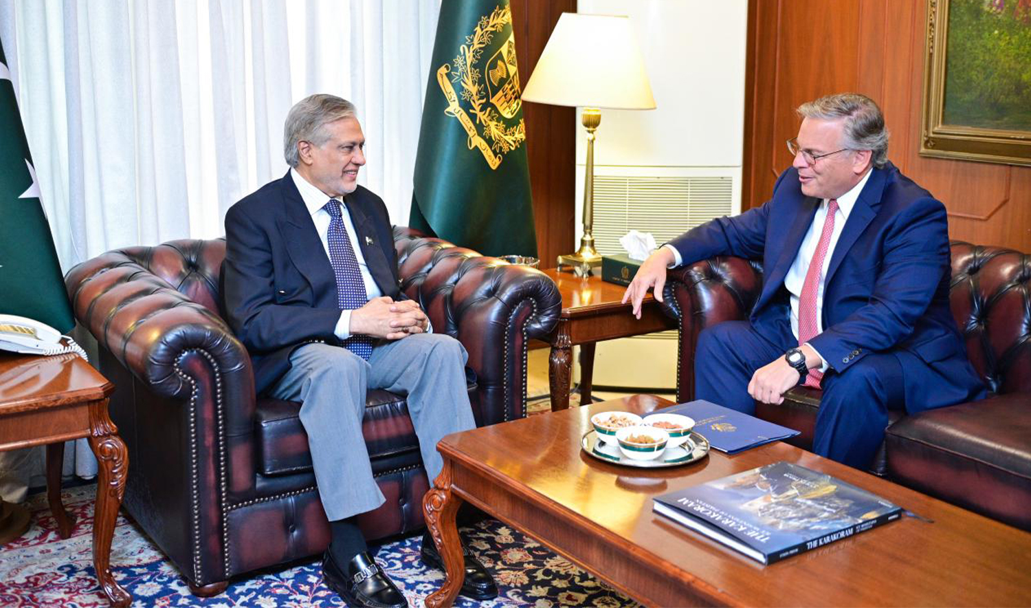 US Ambassador, Donald Blome (right), calls on Deputy Prime Minister and Foreign Minister Ishaq Dar at the Ministry of Foreign Affairs in Islamabad, Pakistan on September 3, 2024.