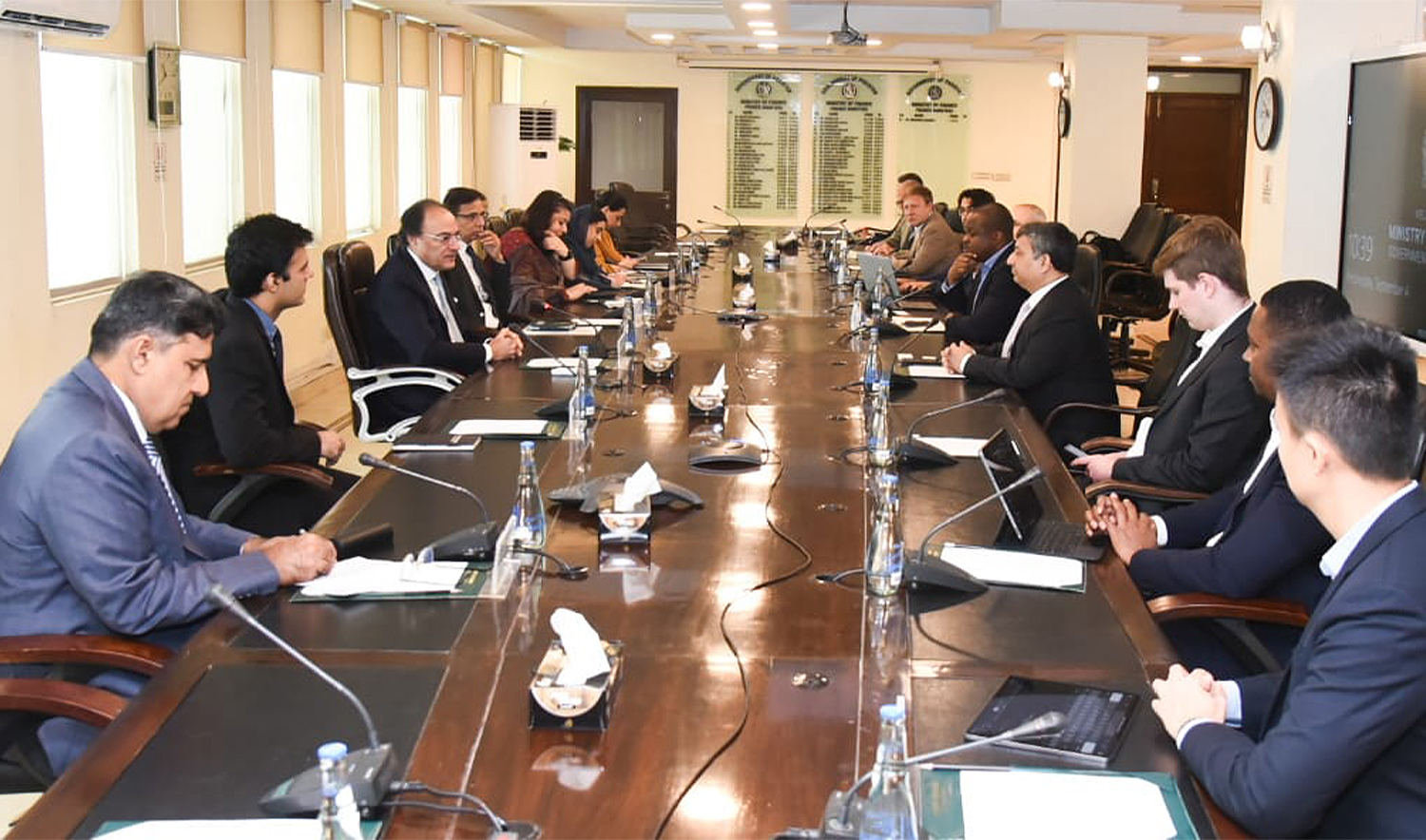 Pakistan's Federal Minister for Finance and Revenue Muhammad Aurangzeb (third in left row) meets a delegation of international investors led by the top JP Morgan official in Pakistan in Islamabad, Pakistan, on September 4, 2024. (@Financegovpk/X)