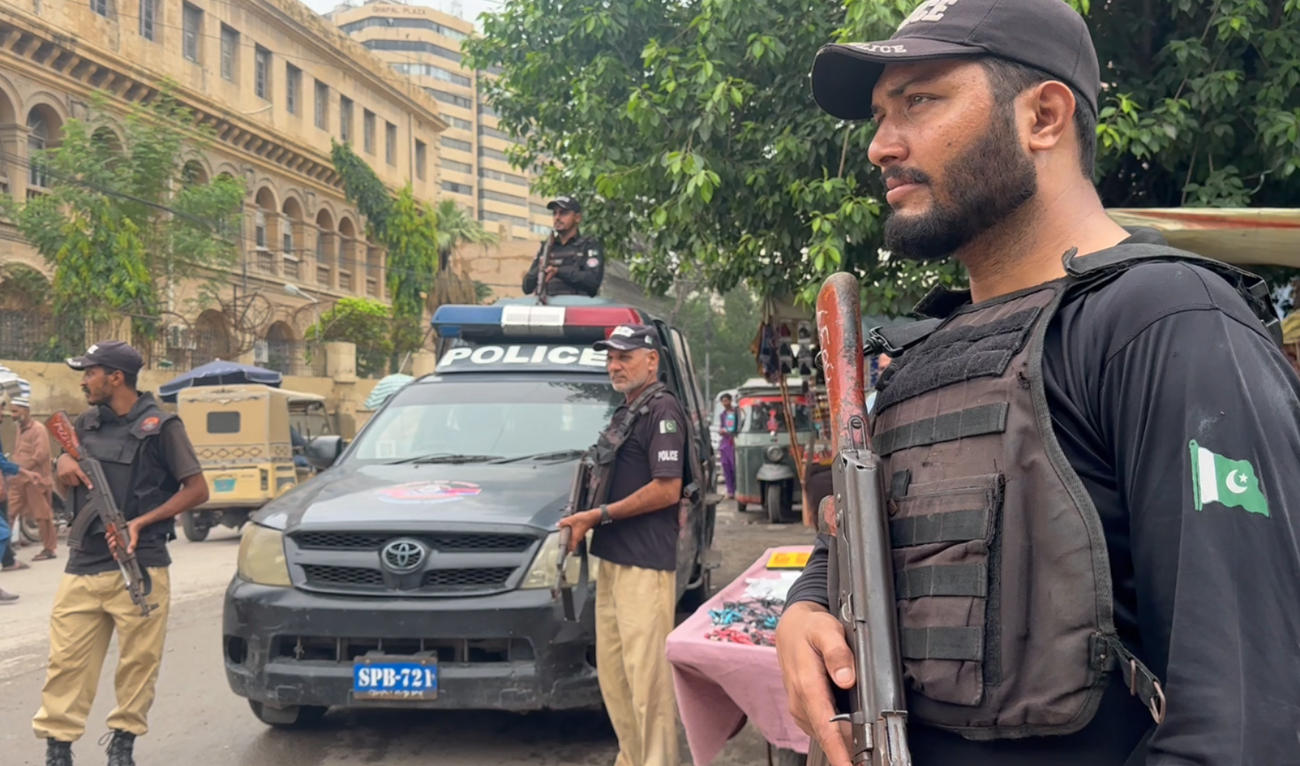 In this file photograph, taken on August 3, 2024, Pakistan police stand guard on a street in Karachi. (AN Photo/File)