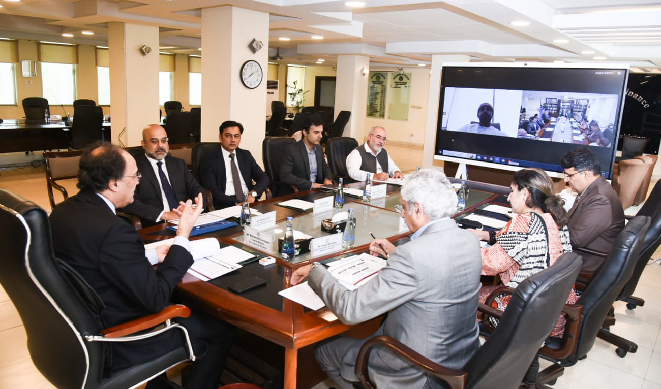Pakistan Finance Minister Muhammad Aurangzeb holds a virtual meeting with Juland Jaifer Salim Al-Said, Chairman of the Pak Oman Investment Company Limited, in Islamabad on September 5, 2024. (Photo courtesy: Finance Ministry)