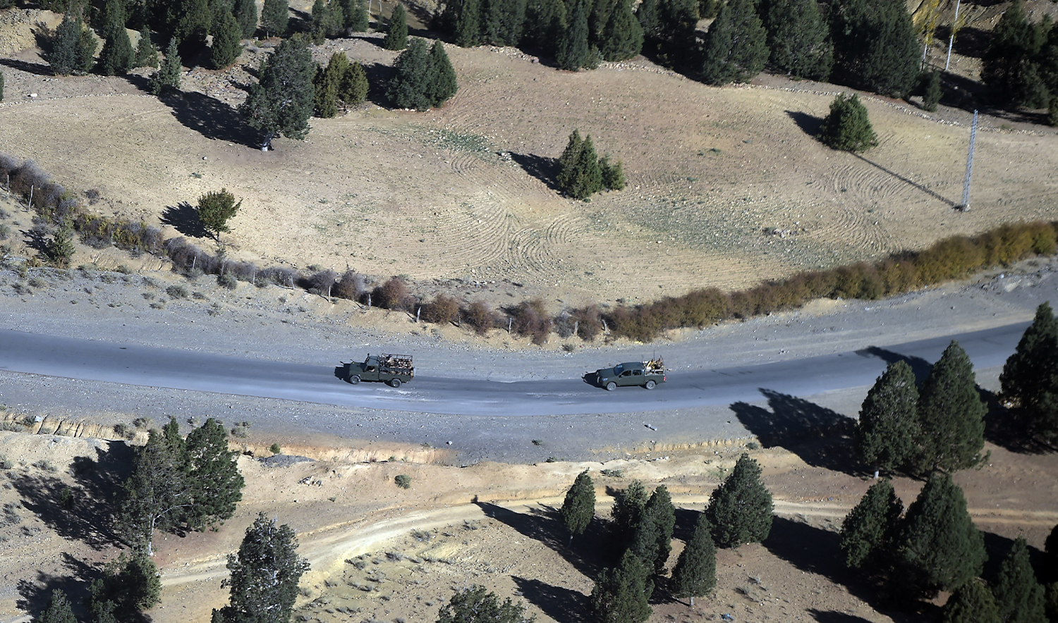 Pakistani soldiers patrol on a street in Pakistan's South Waziristan tribal agency on October 18, 2017. (AFP/File)