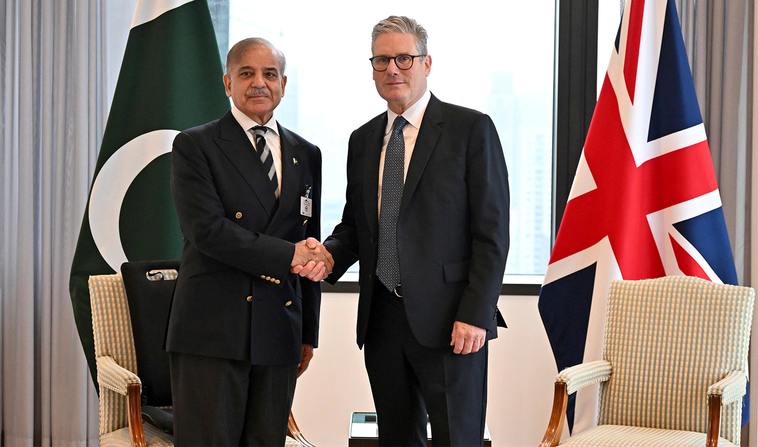Britain's Prime Minister Keir Starmer meets with Pakistan's Prime Minister Shahbaz Sharif, left, during a bilateral meeting at the consul general's residence around the fringes of the 79th United Nations General Assembly, in New York, US, on September 26, 2024. (AP)