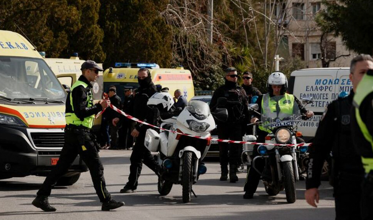 Greek police secure the area around the building in the suburb of Glyfada, in Athens on February 12, 2024. (REUTERS/File)