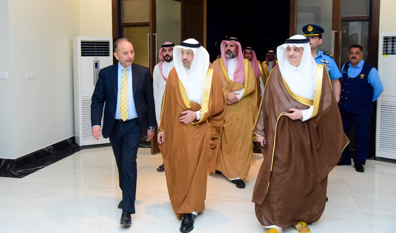 Saudi Investment Minister Khalid bin Abdulaziz Al-Falih (C) arrives in Pakistan’s capital Islamabad on October 9, 2024. (Ministry of Commerce)