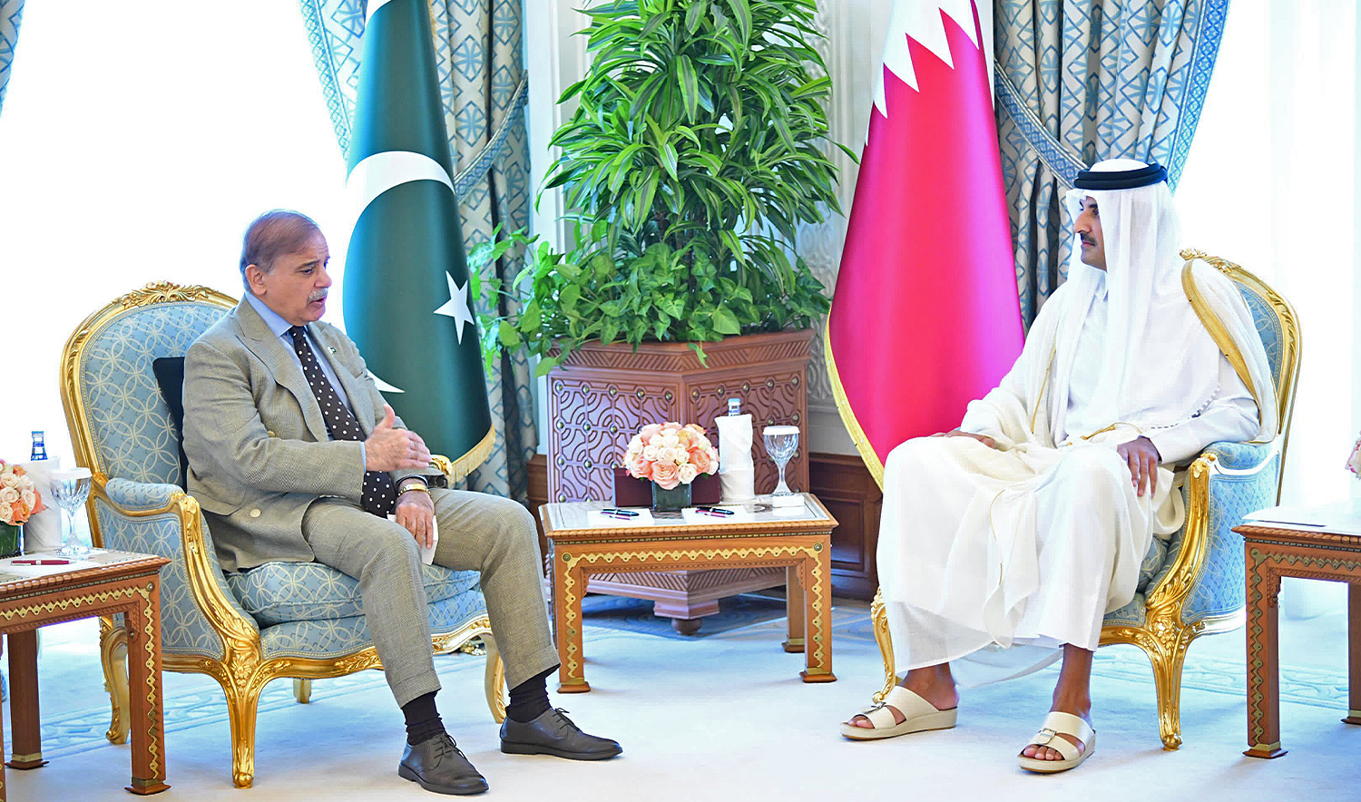 Pakistan Prime Minister Shehbaz Sharif (left) meets Qatar’s Emir Sheikh Tamim bin Hamad Al Thani in Doha on October 31 2024. (Ministry of Foreign Affairs)
