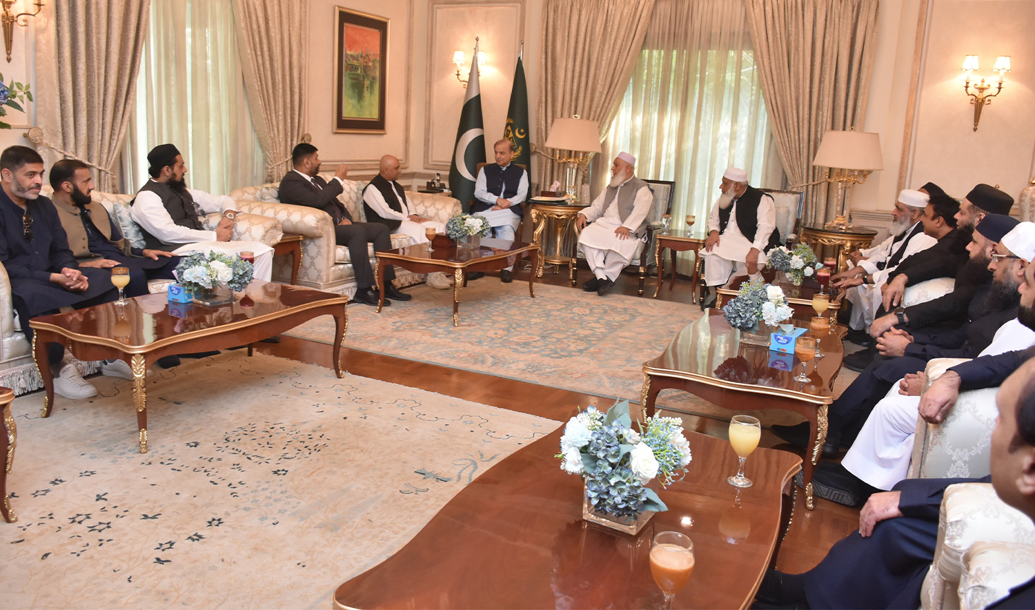 Pakistan Prime Minister Shehbaz Sharif (seventh from left) meets a delegation of British business figures in Lahore, Pakistan, on November 3, 2024. (Government of Pakistan)