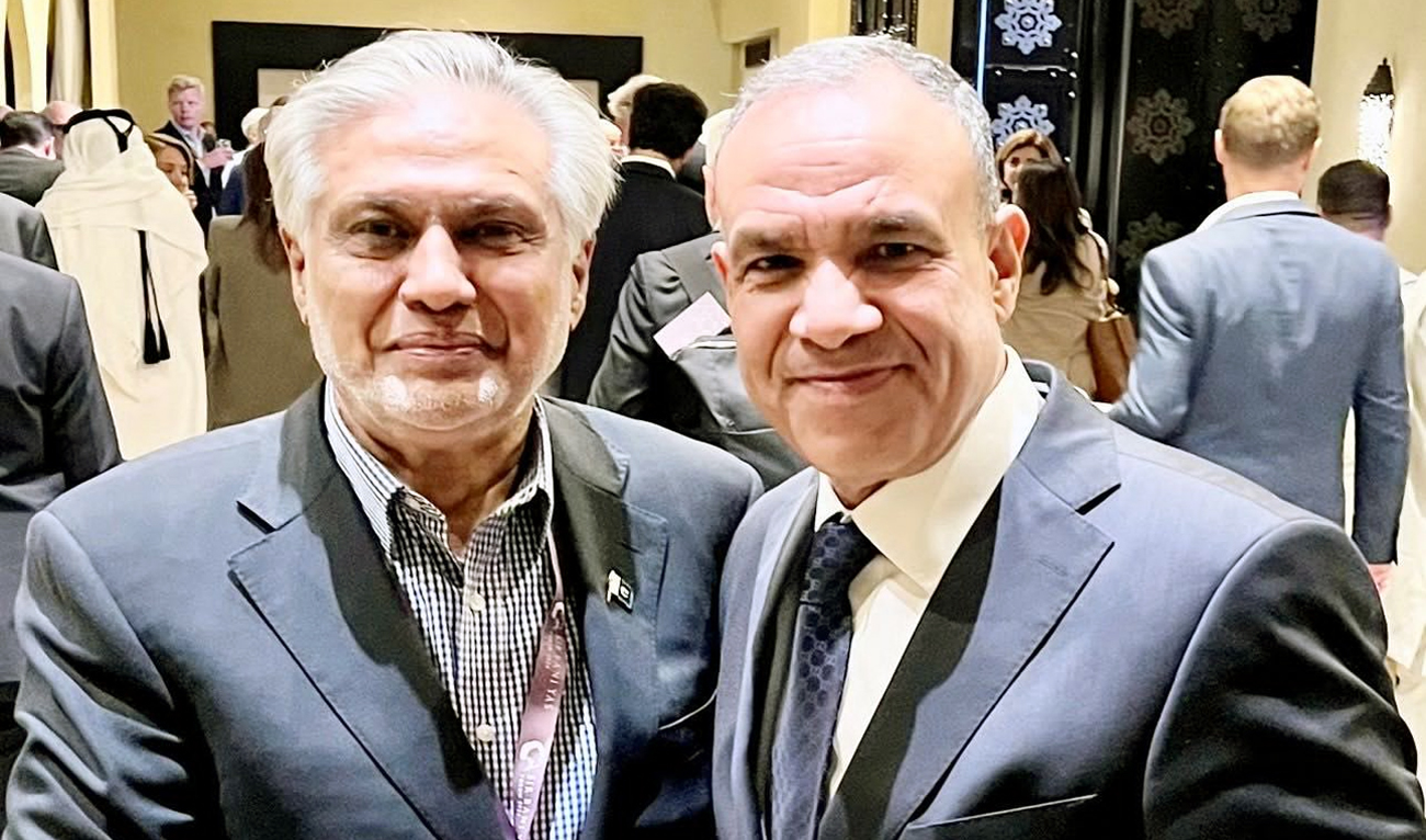 Pakistan's Deputy Prime Minister and Foreign Minister Mohammad Ishaq Dar meets Egyptian Foreign Minister Badr Abdelatty (right) on the sidelines of 15th Sir Bani Yas Forum, in UAE, on November 15, 2024. (Radio Pakistan)
