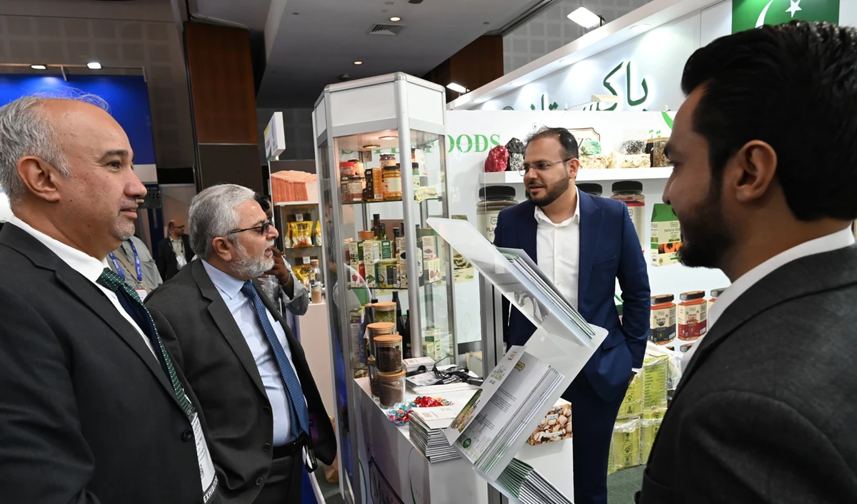 Pakistani exhibitors interact with the visitors at Gulfood Manufacturing Expo in Dubai, UAE on November 05, 2024. (Photo courtesy: Pakistan mission UAE)