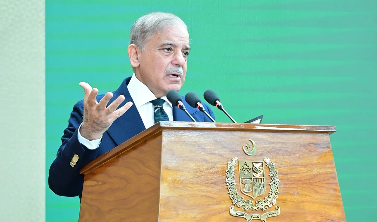 Pakistani Prime Minister Shehbaz Sharif addressing the participants of the 26th National Security Workshop in Islamabad on November 28, 20224. (PID)