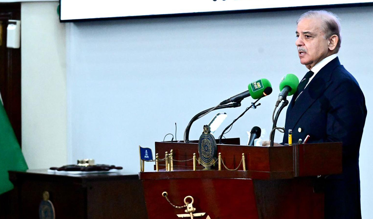Pakistan’s PM Shehbaz Sharif addresses the closing ceremony of the 7th Maritime Security Workshop in Pakistan Navy War College, Lahore, on December 6, 2024. (PID)