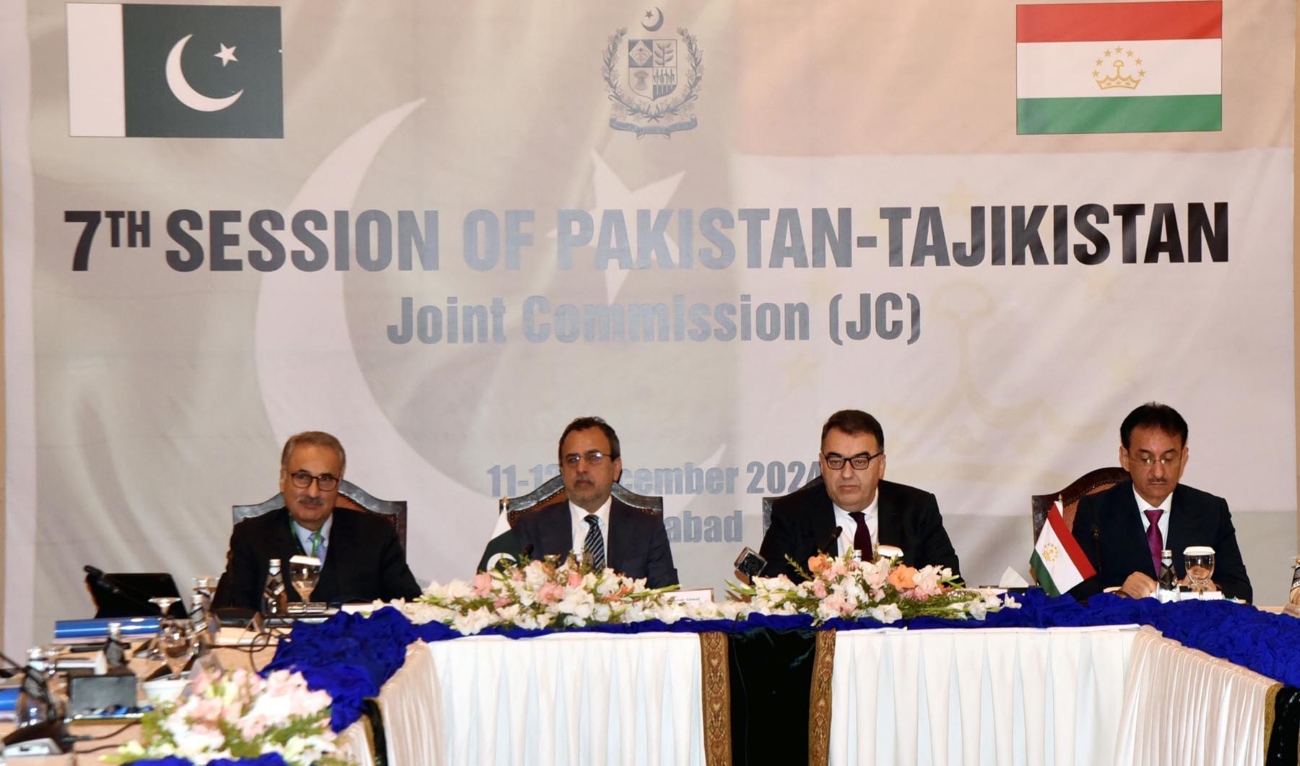 Pakistan's Federal Minister for Power Division, Sardar Awais Leghari (second left), and Tajikistan's Minister for Energy and Water Resources, Juma Daler Shofaqir (second right), are see co-chairing Pakistan-Tajikistan 7th Joint Commission meeting in Islamabad on December 11, 2024. (PID)