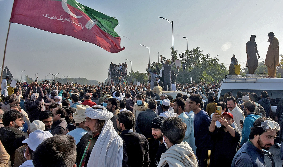 Supporters of jailed former Pakistani Prime Minister Imran Khan's party Pakistan Tehreek-e-Insaf (PTI) attend a rally demanding his release, in Islamabad, Pakistan, on November 26, 2024. (REUTERS/File)
