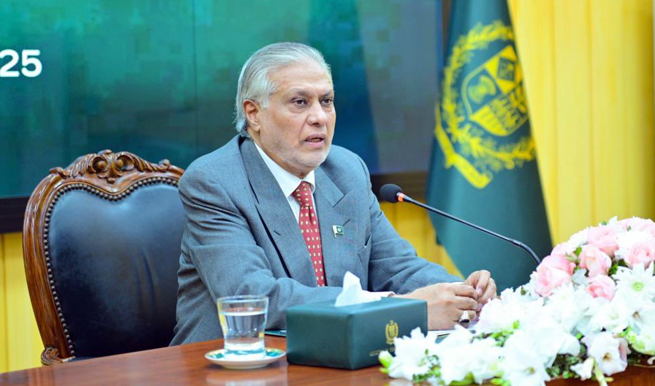 Deputy Prime Minister and Foreign Minister Senator Ishaq Dar speaks during a media briefing at the Ministry of Foreign Affairs, in Islamabad, Pakistan, on January 2, 2025. (MOFA/File)