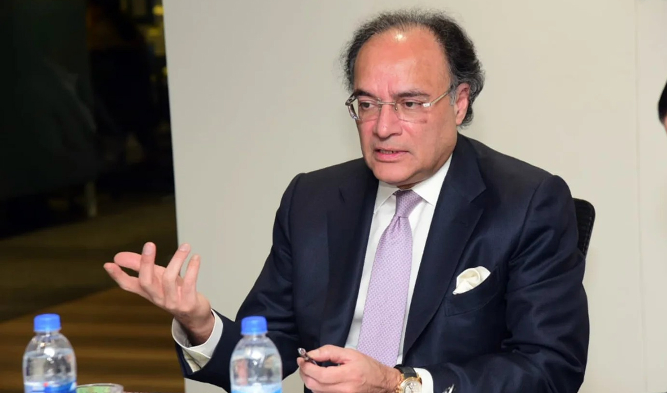Pakistan’s finance minister Muhammad Aurangzeb speaks during a meeting of Pakistan Business Council in Karachi on December 16, 2024. (Ministry of Finance/File)