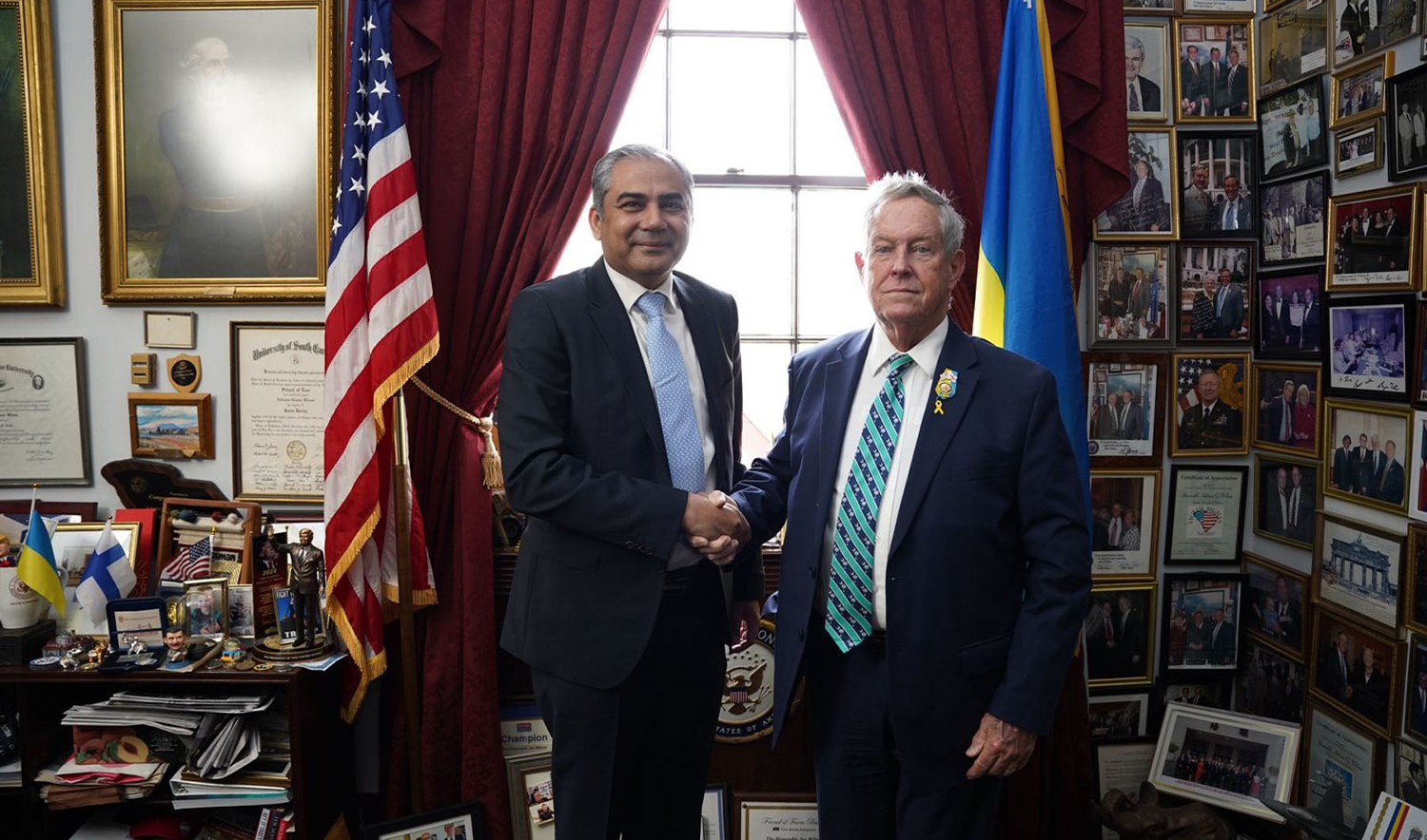 Pakistan’s Interior Minister Mohsin Naqvi (left) meets United States Congressman Joe Wilson in Washington, US, on January 22, 2025. (PID)