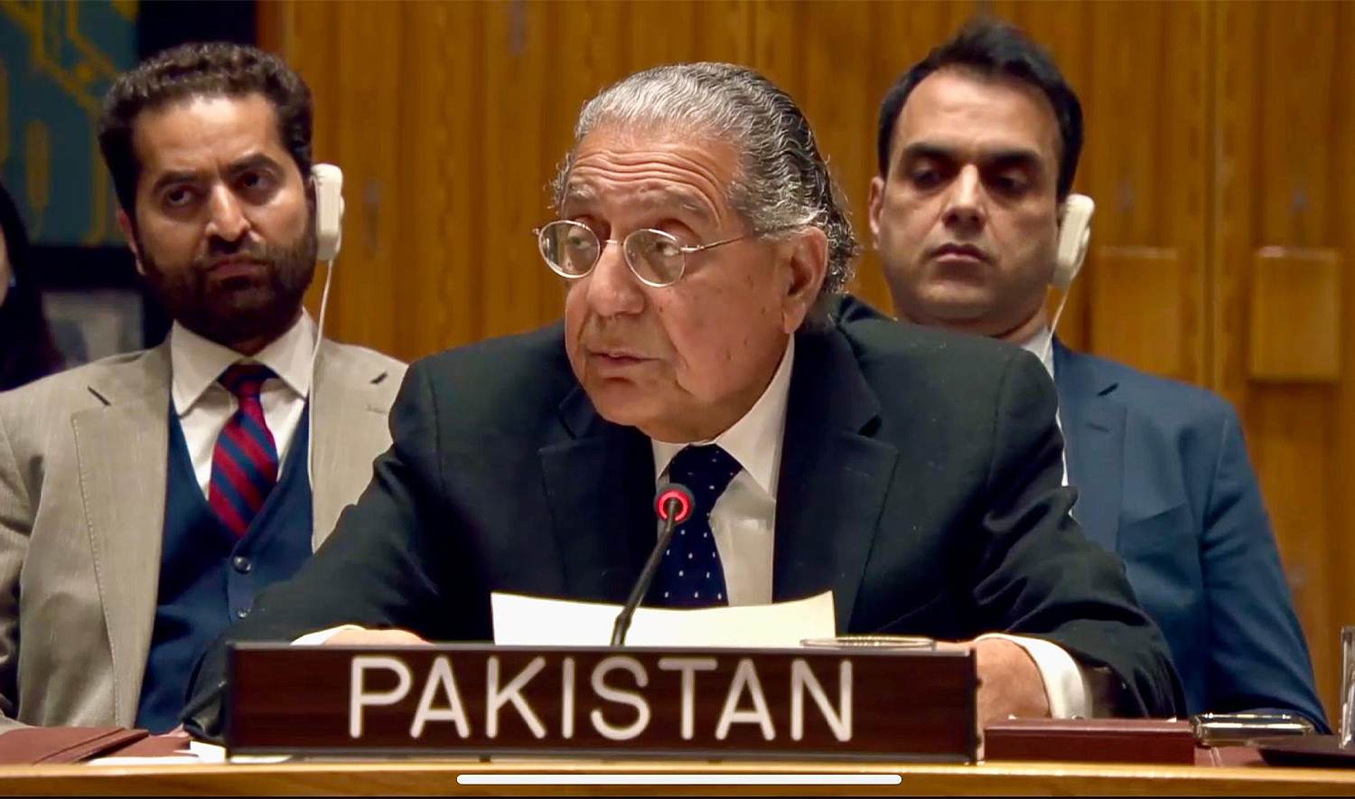Pakistan’s permanent representative to the United Nations, Ambassador Munir Akram, addresses UN Security Council in New York, US, on January 27, 2025. (@PakistanUN_NY/X)