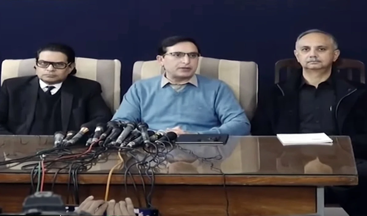 Chairman Pakistan Tehreek-e-Insaf Barrister Gohar Ali Khan (center) speaks during a press talk in Islamabad on January 7, 2025. (Screengrab/YouTube/@PublicNewsPK)