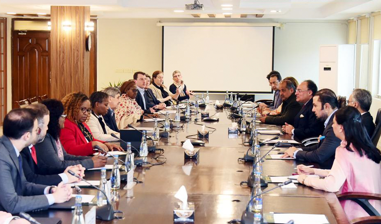 Pakistan Finance Minister Muhammad Aurangzeb (4R) speaks a meeting with the World Bank delegation to discuss Pakistan’s economic outlook and reform agenda in Islamabad on February 19, 2025. (Photo courtesy: Finance Ministry)
