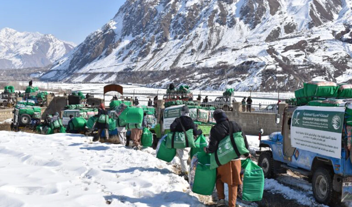 The photo shared on February 12, 2024, shows The King Salman Humanitarian Aid and Relief Center (KSrelief) distributing winter relief kits in Pakistan’s northern region. (Photo courtesy: APP)
