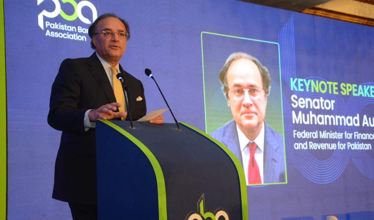 Federal Minister for Finance and Revenue, Muhammad Aurangzeb, addressed at the “Pakistan Banking Summit 2025” ion February 24, 2024. (Ministry of Finance)