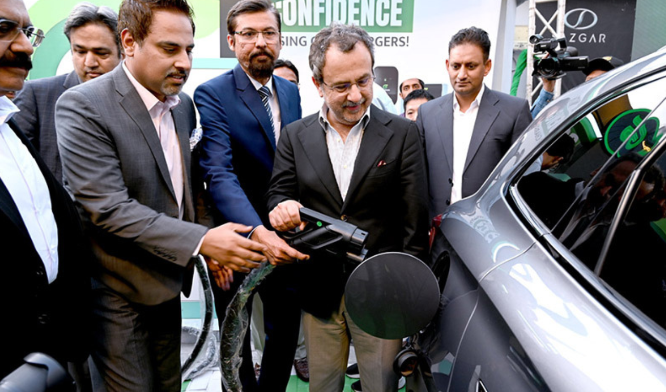 Federal Minister for Energy Sardar Awais Ahmad Khan Leghari inaugurates Pakistan's fastest Electric Vehicle (EV) charging station in Islamabad, Pakistan, on March 25, 2025. (Photo courtesy: APP)