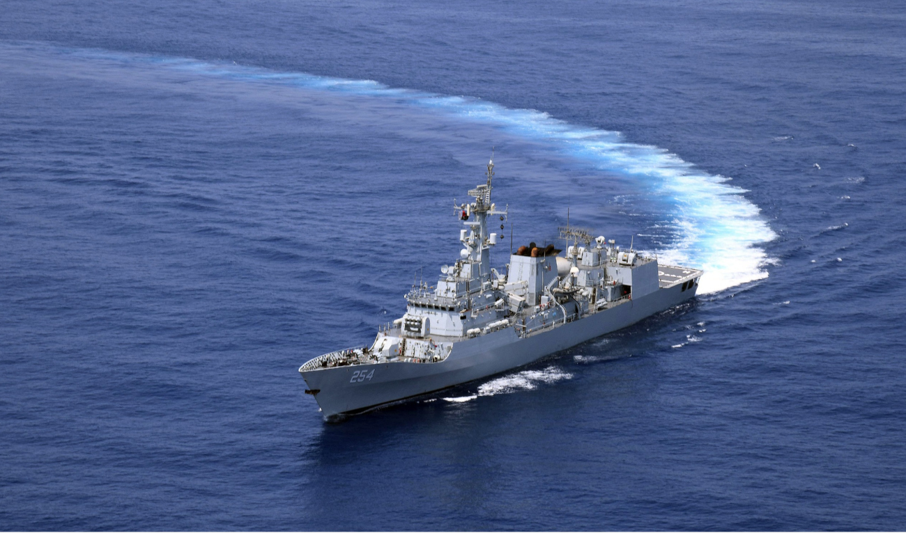 Pakistan Navy Ship (PNS) Aslat conducts counter-piracy patrols in the Arabian Sea, on April 5, 2025. (DGPR Navy)