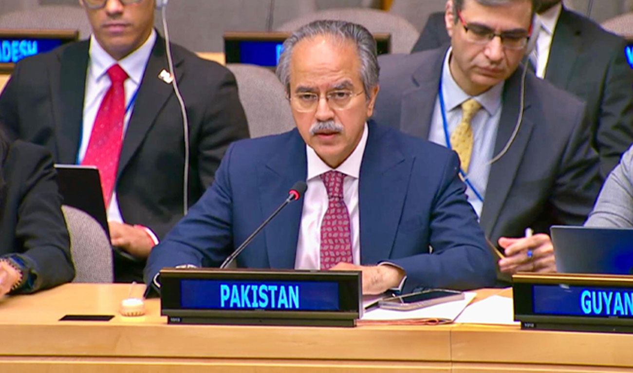 Permanent Representative of Pakistan to the United Nations, Ambassador Asim Iftikhar Ahmad, addresses United Nations Security Council's meeting in New York, US, on April 23, 2025. (@PakistanUN_NY/X)