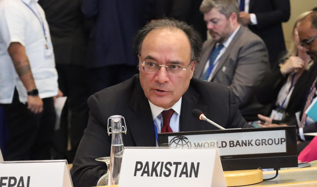 Finance Minister Muhammad Aurangzeb speaks during the V20 Ministerial Dialogue regarding Pakistan’s Climate Financial Strategy and future climate prosperity plans in Washington D.C. on April 25, 2025. (PID/File)
