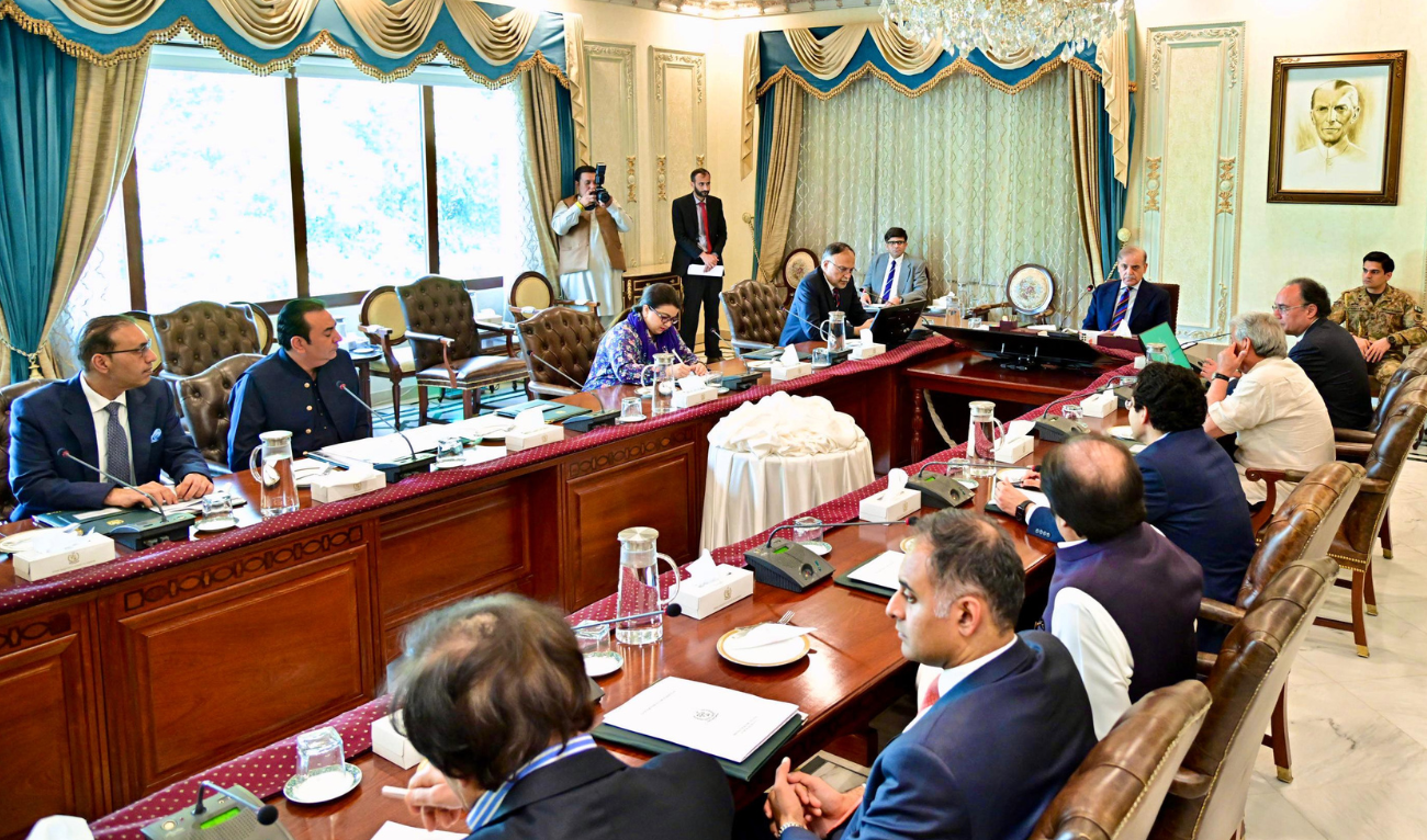 Prime Minister Shehbaz Sharif in a meeting with presidents of chambers of commerce from across the nation in Islamabad on May 23, 2023. (PMO)