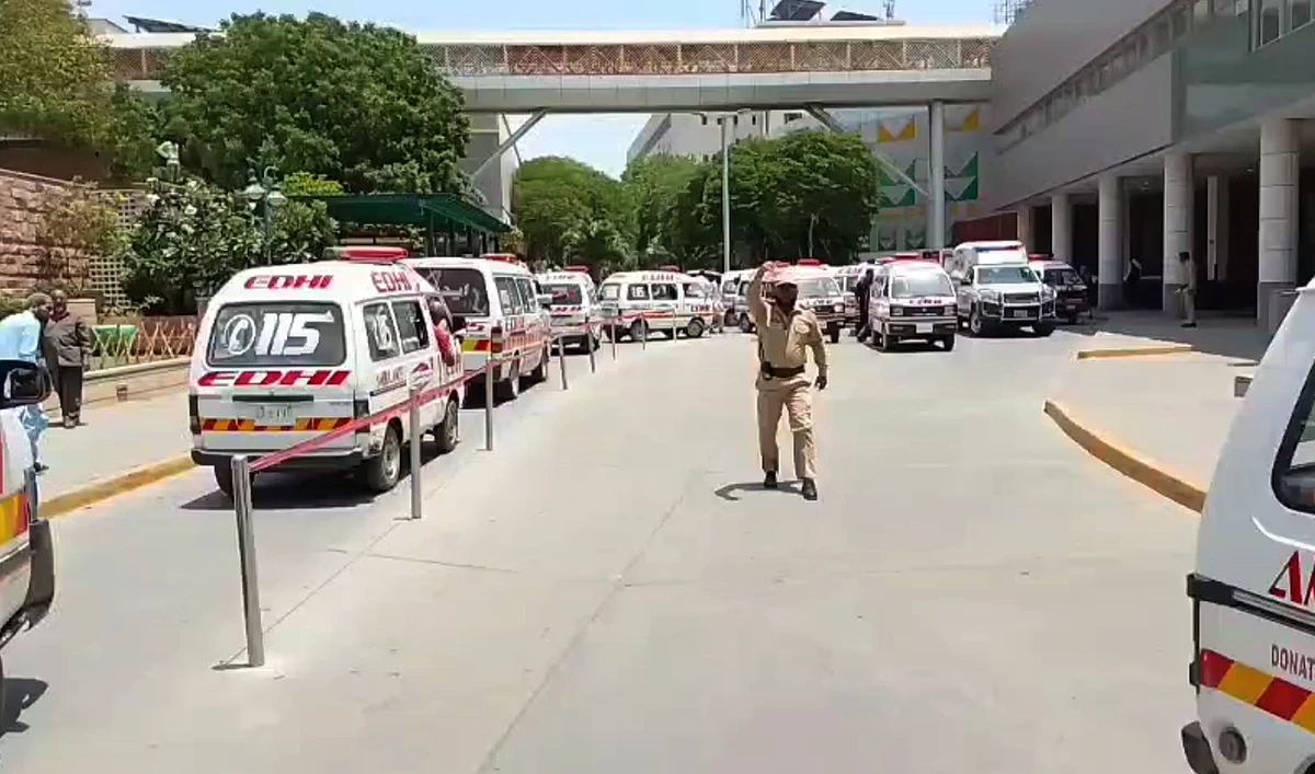 This screengrab, taken from a handout video released by Pakistan’s Edhi rescue service, shows ambulances, carrying victims of Nushki oil tanker explosion on Apr. 27 in Balochistan province, arriving at the Liaquat National Hospital in Karachi on April 29, 2025. (Photo courtesy: Edhi/Screengrab)