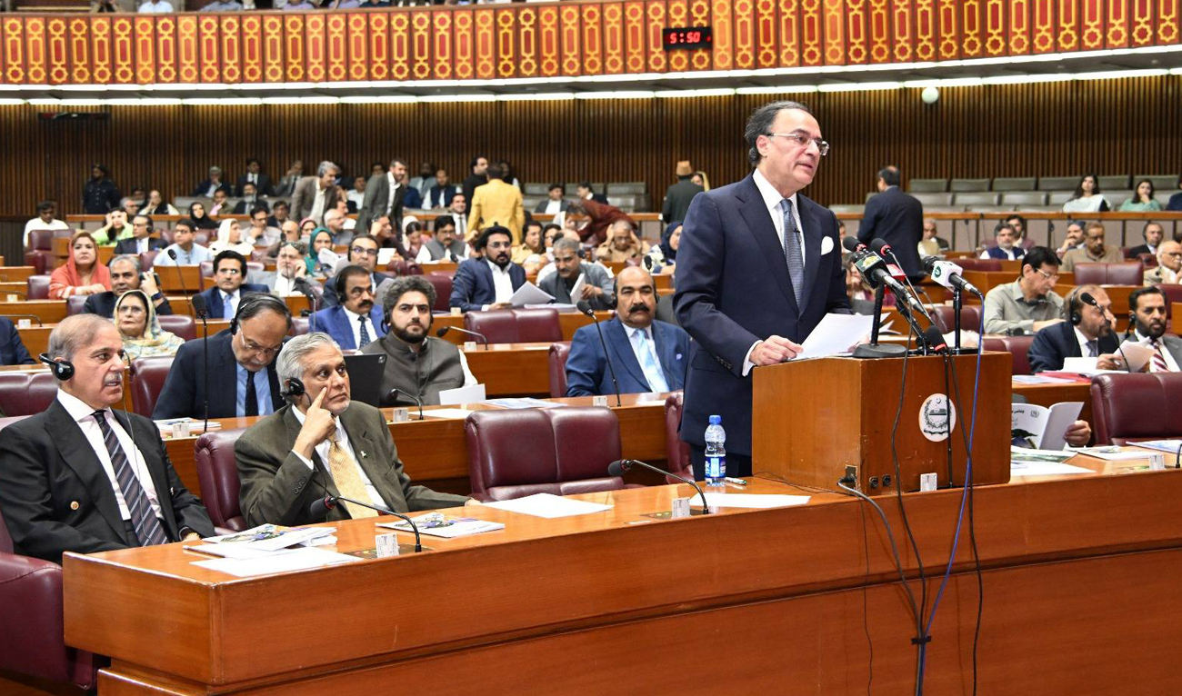Pakistan Finance Minister Muhammad Aurangzeb presents the federal budget for fiscal year 2025-26 at the National Assembly of Pakistan in Islamabad on June 10, 2025. (Photo courtesy: X/@NAofPakistan)